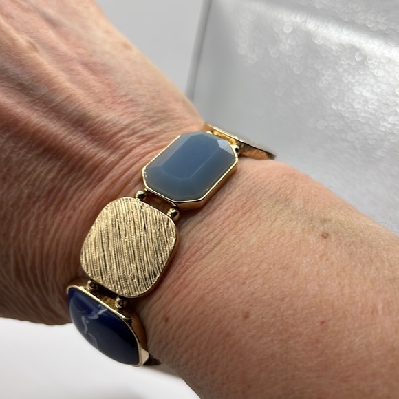 14th $ Union Gold tone Bracelet - Picture 3 of 9